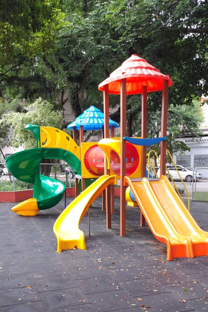 brinquedos de plastico